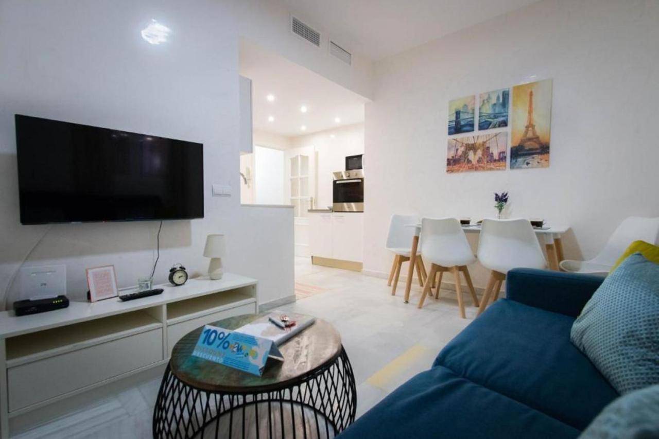 Holidays2Malaga Eduardo Ocon Ground Floor Renovated Apartment In The City Center Exterior foto