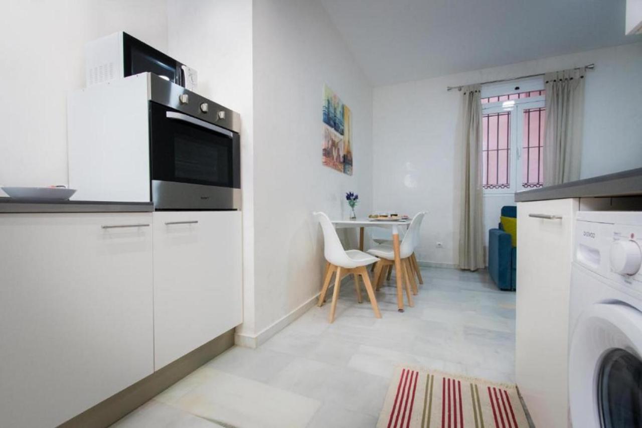 Holidays2Malaga Eduardo Ocon Ground Floor Renovated Apartment In The City Center Exterior foto